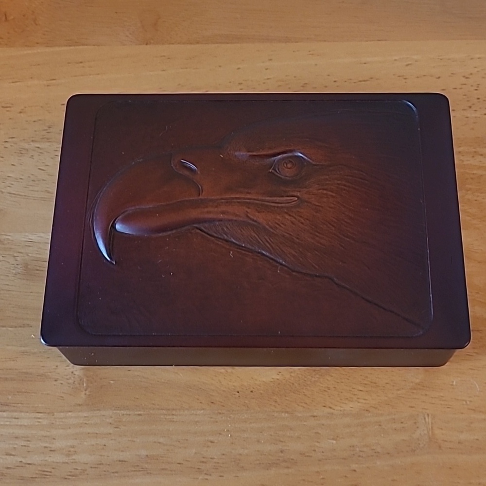 BOMA 3D 'Eagle Head' Double Deck Playing Card Storage Art Box - Picture 3 of 17